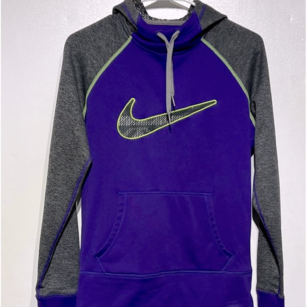 Medium Nike Purple Athletic Hoodie